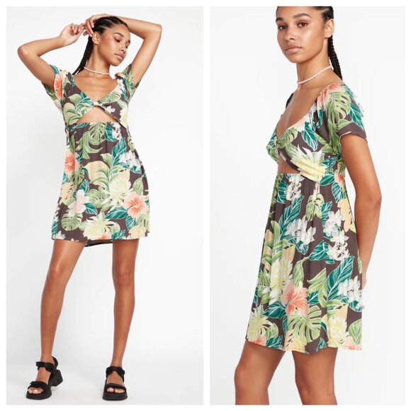NWT VOLCOM Excapism Mini Dress, size Small - Picture 11 of 11